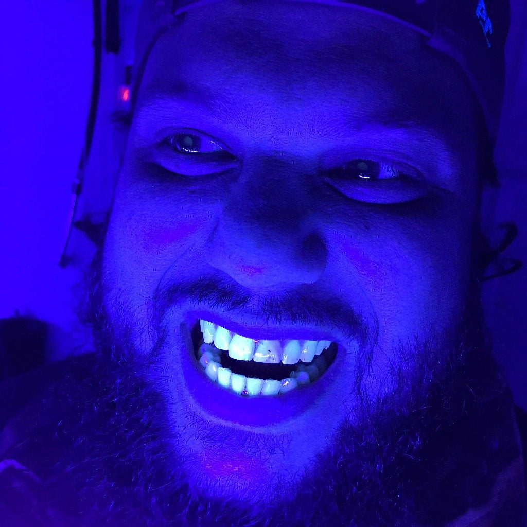 Black Light UV Glow In The Dark Tooth Teeth Bright Smile PlashLight Chris Culligan