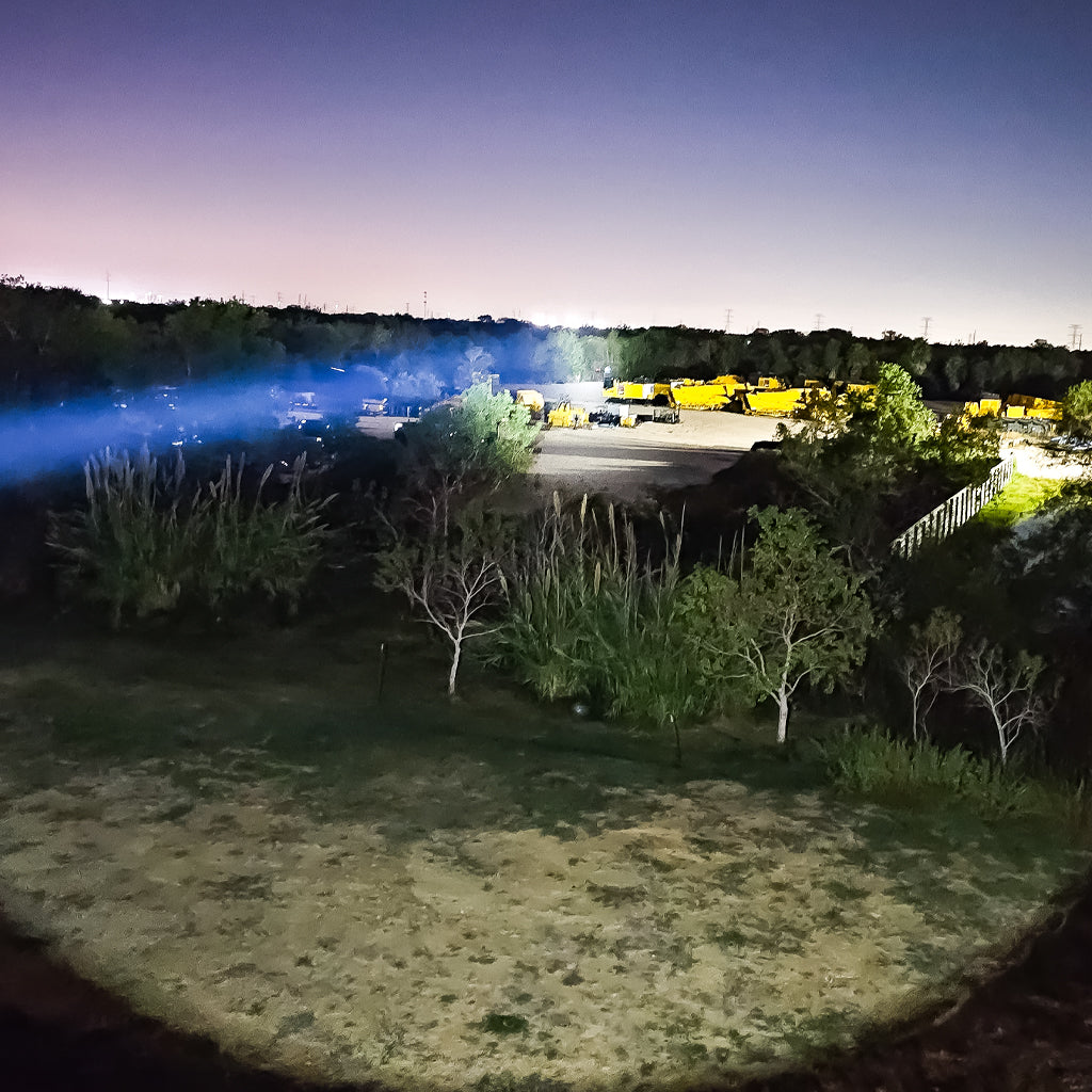 PL50X Dual Color Hunting Light White Rechargeable LED Light Showing the Beam Distance and Intensity
